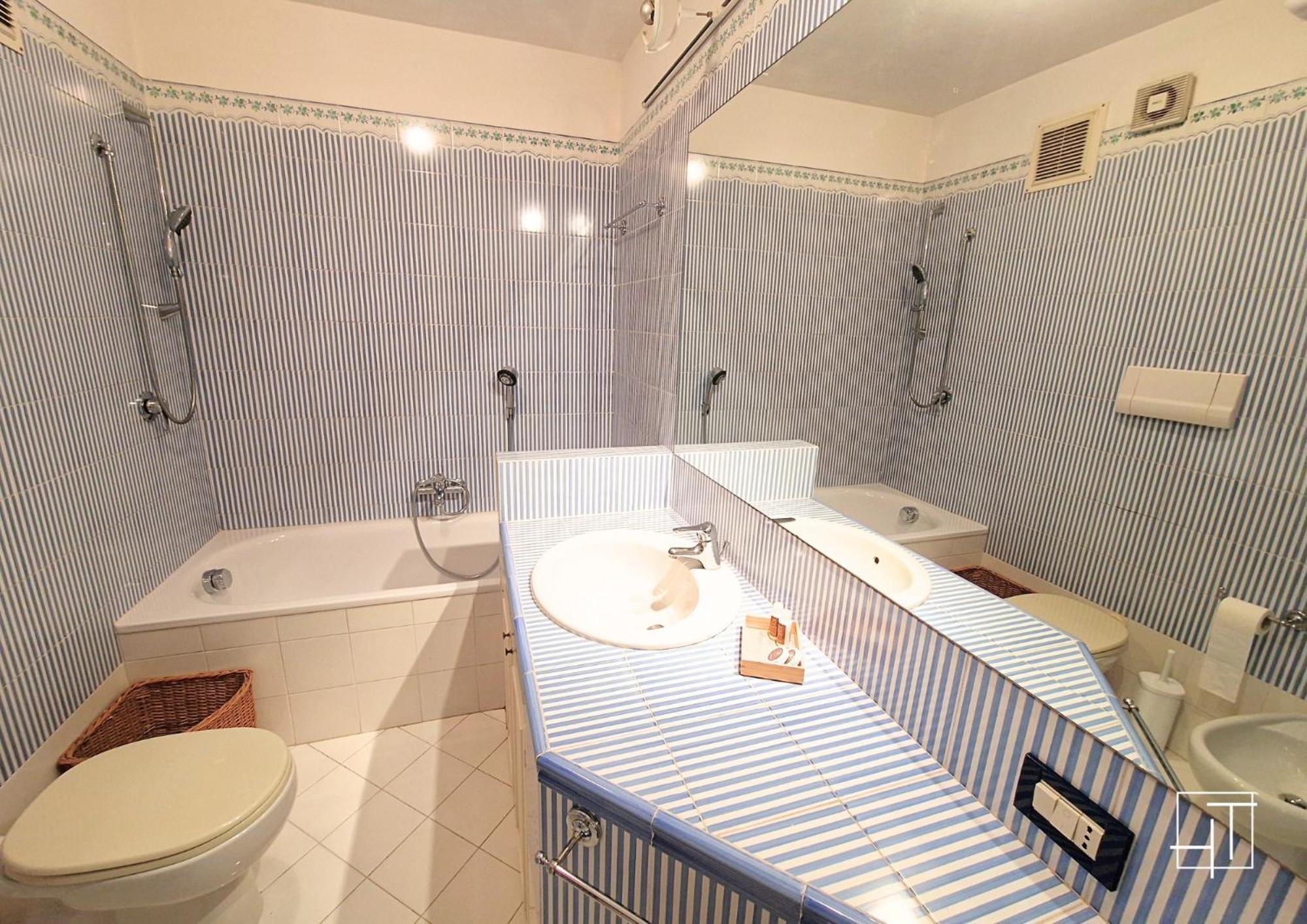 Ht - Loft Al Castello Di Miramare Con Vista Apartment Grignano  Ngoại thất bức ảnh